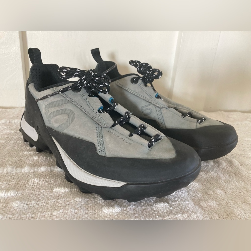 Camp Four Five Ten stealth Ortholite shoes athletic US 7